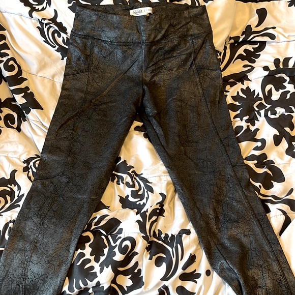Mudd Leggings With Back Pockets